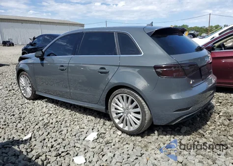 2017 Audi A3 E-Tron Premium Plus z USA, uszkodzony, nr VIN WAUTPBFF3HA090571